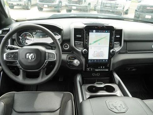 Used 2025 RAM 1500 Laramie w/ Sport Appearance Package AWD/4WD image 14