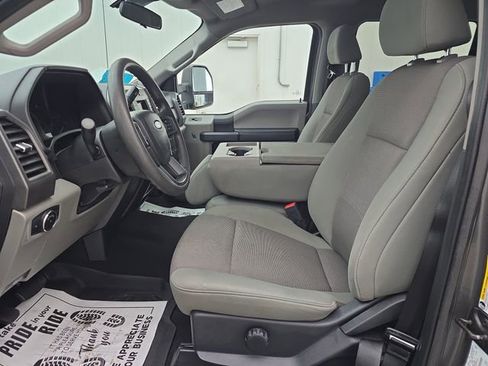 Used 2020 Ford F250 XL w/ STX Appearance Package image 9