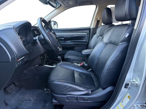 Used 2020 Mitsubishi Outlander SEL image 10