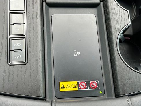 Used 2025 Lexus LX 700h Luxury image 38