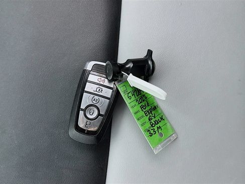 Used 2022 Ford Explorer XLT w/ Equipment Group 202A RWD image 32
