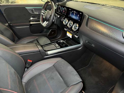 Used 2025 Mercedes-Benz GLA 250 GLA 250 image 12