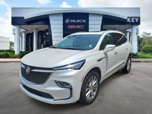 Used 2023 Buick Enclave Avenir w/ Avenir Technology Package FWD image 2