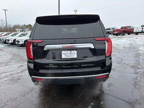 Certified 2022 GMC Yukon XL Denali w/ Denali Premium Package image 3