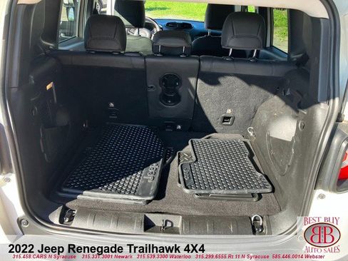 Used 2022 Jeep Renegade Trailhawk w/ Trailer Tow Group AWD/4WD image 12