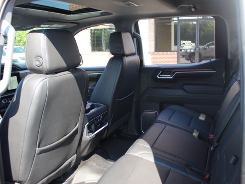 Used 2023 GMC Sierra 1500 Denali w/ Technology Package AWD/4WD image 30