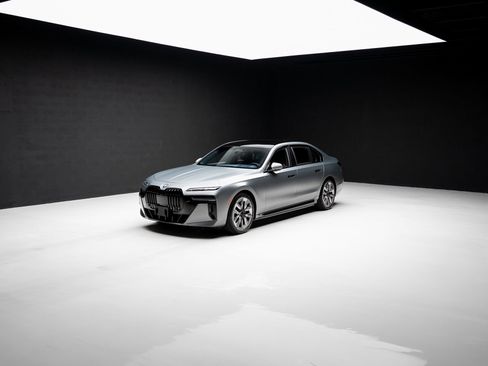 Used 2023 BMW i7 xDrive60 image 80