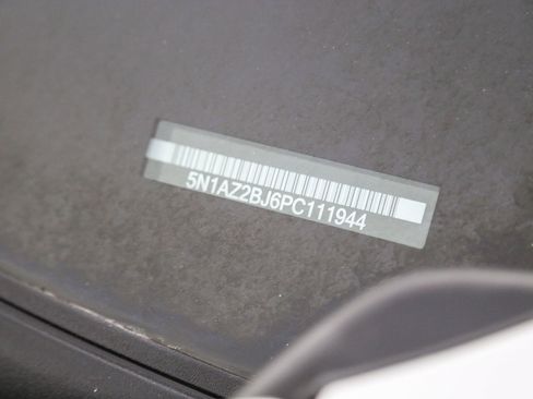 Used 2023 Nissan Murano SV image 26