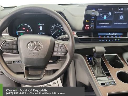 Used 2024 Toyota Sienna LE image 15