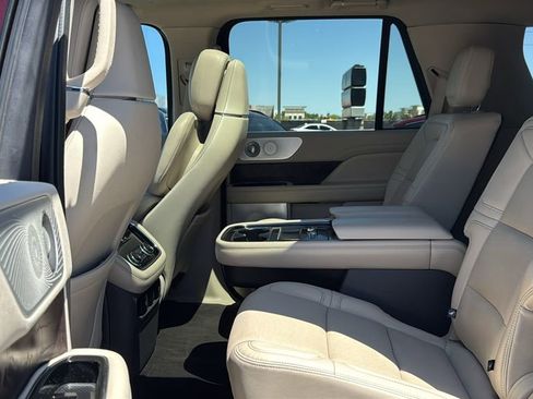 Used 2020 Lincoln Navigator Reserve w/ Luxury Package AWD/4WD image 22