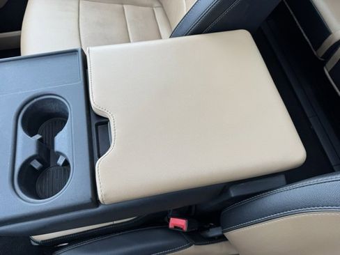 Certified 2023 Ford F350 Lariat w/ Chrome Package image 17