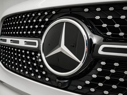 Certified 2023 Mercedes-Benz GLB 250 4MATIC image 3