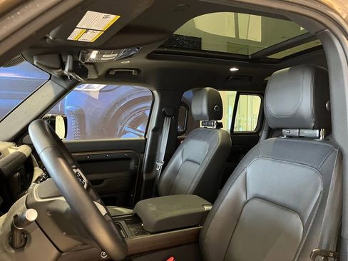 Used 2024 Land Rover Defender 110 X-Dynamic SE image 19