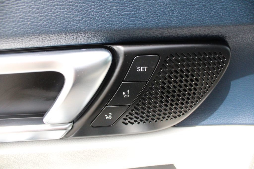 Used 2023 Kia Telluride SX Prestige AWD/4WD image 4
