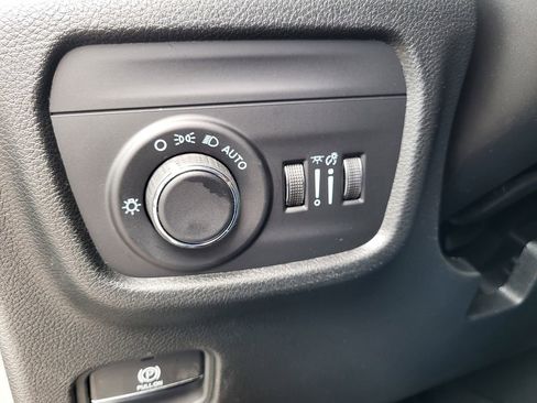 New 2026 Jeep Grand Cherokee Laredo X image 21