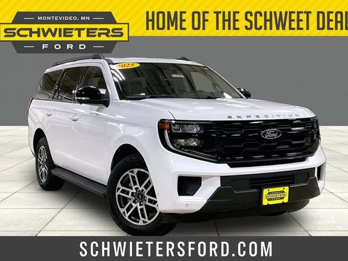 Certified 2025 Ford Expedition Active AWD/4WD image 1