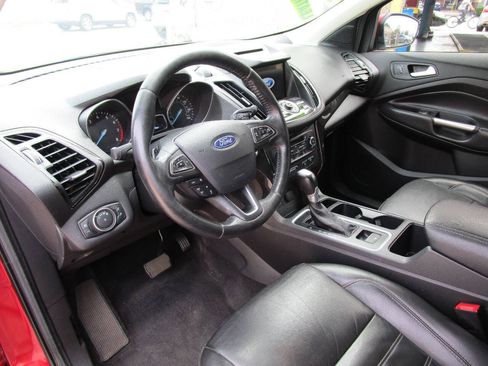 Used 2017 Ford Escape Titanium FWD image 17