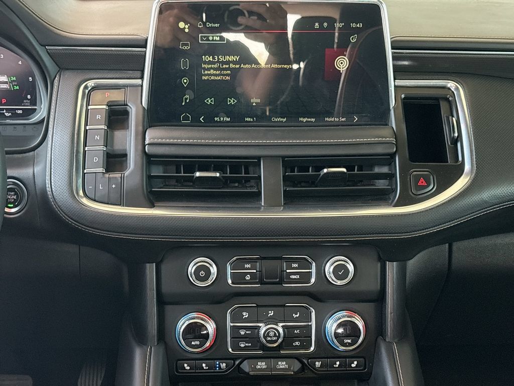 Used 2024 GMC Yukon AT4 w/ Technology Package AWD/4WD image 14