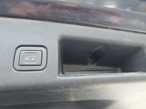 Used 2020 Chevrolet Equinox LT image 37