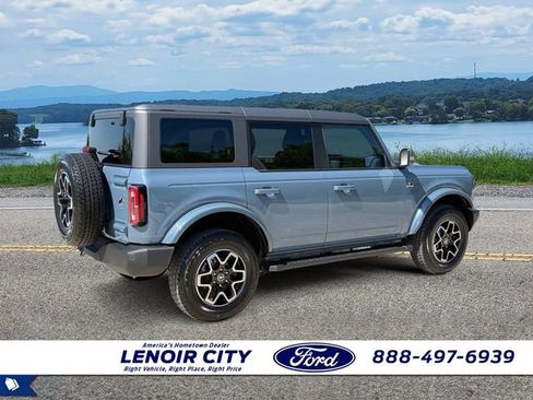 Used 2024 Ford Bronco Outer Banks AWD/4WD image 3