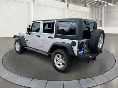 Used 2009 Jeep Wrangler Unlimited X AWD/4WD image 2