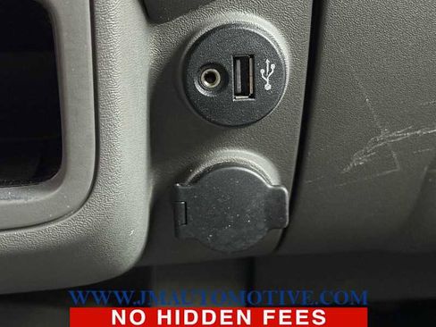 Used 2019 Nissan Frontier SV image 31