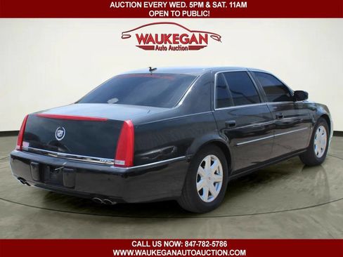 Used 2008 Cadillac DTS FWD image 2