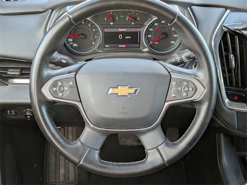 Used 2023 Chevrolet Traverse LT image 11