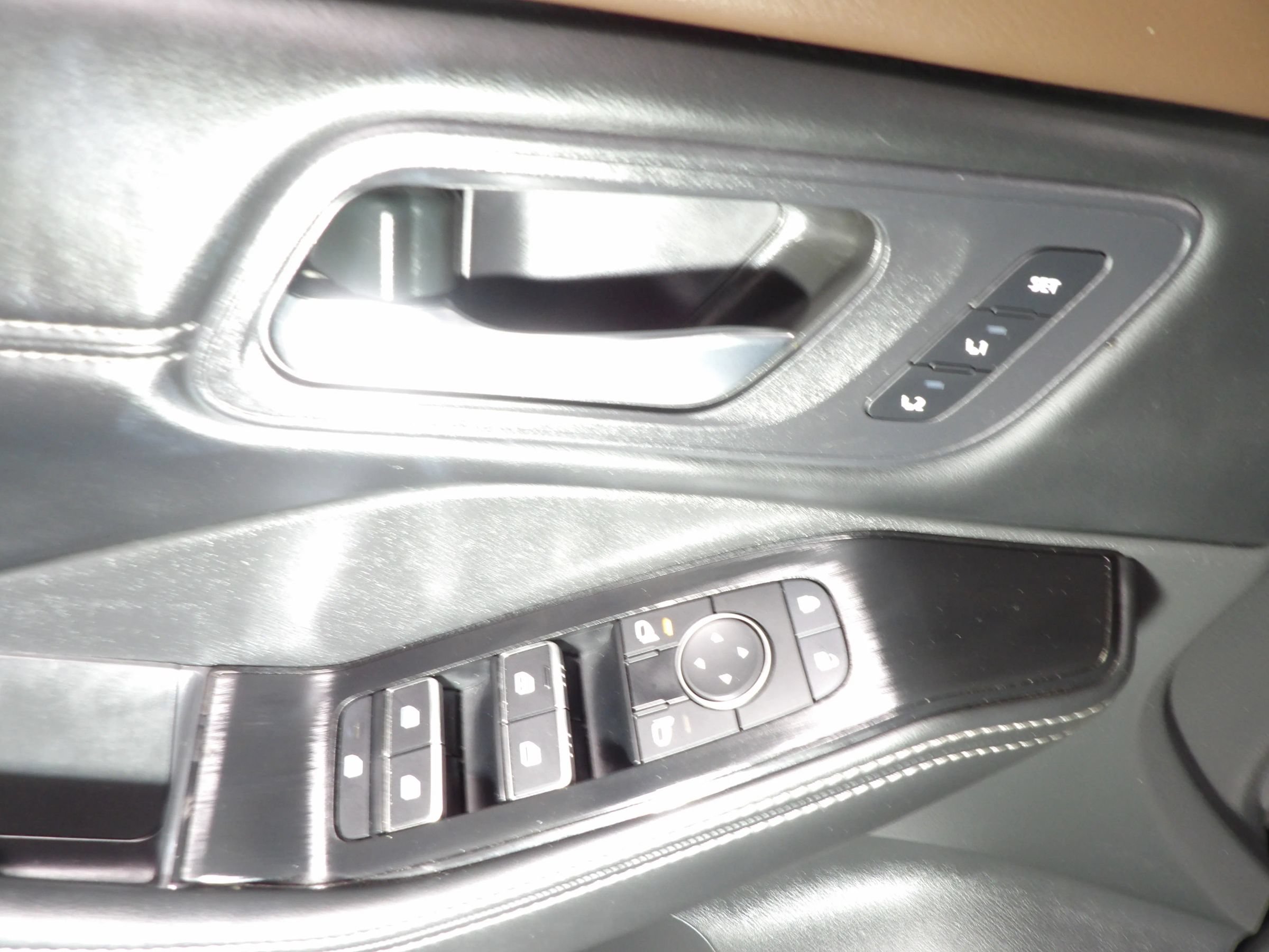 Used 2023 Nissan Rogue SL FWD image 8