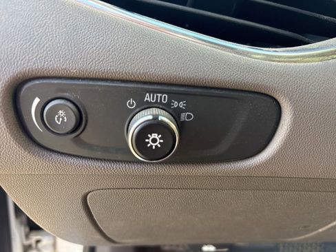 Used 2016 Chevrolet Malibu LT w/ Leather Package image 12