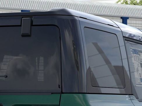 New 2025 Ford Bronco Outer Banks w/ Black Appearance Package image 25