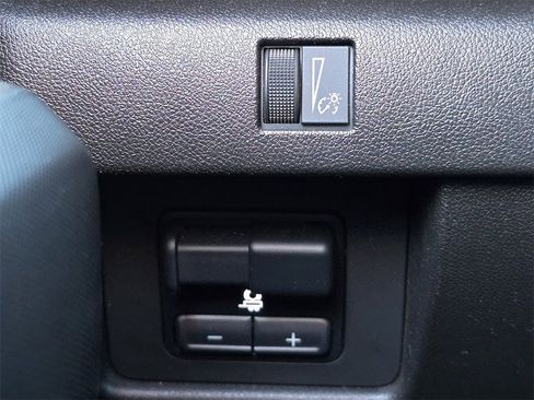 Certified 2023 Chevrolet Colorado Trail Boss w/ Technology Package image 32