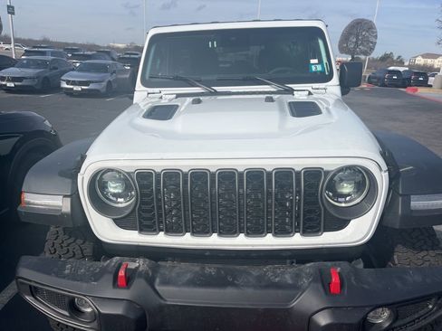 Used 2025 Jeep Wrangler Unlimited Rubicon image 7