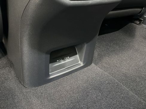 New 2026 Volkswagen Atlas Cross Sport SE image 31