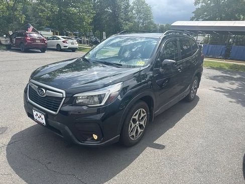 Used 2021 Subaru Forester Premium AWD/4WD image 3