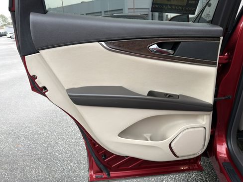 Used 2016 Lincoln MKX Select w/ Select Plus Package image 23