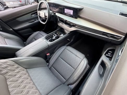Used 2025 Nissan Murano Platinum w/ Cargo Package AWD/4WD image 8