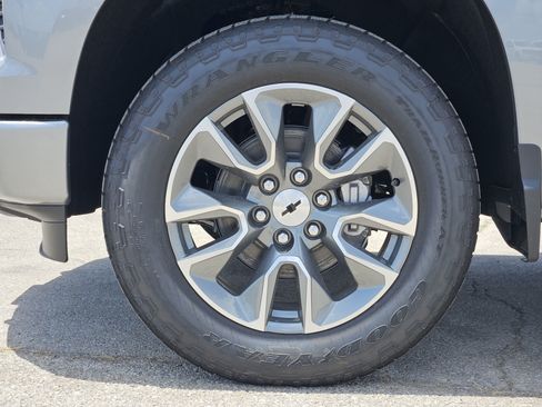 New 2026 Chevrolet Silverado 1500 RST w/ Z71 Off-Road Package AWD/4WD image 7