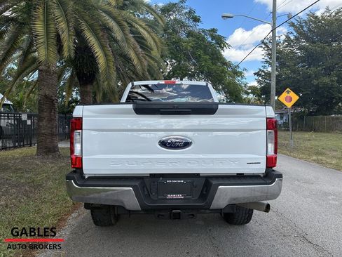 Used 2017 Ford F350 XLT image 6