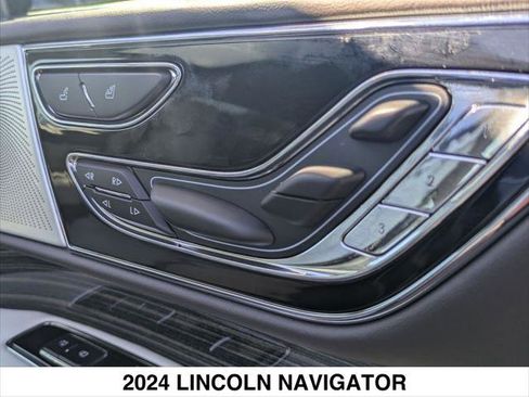 Used 2024 Lincoln Navigator Black Label image 31