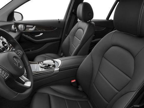 Used 2017 Mercedes-Benz GLC 300 4MATIC image 12