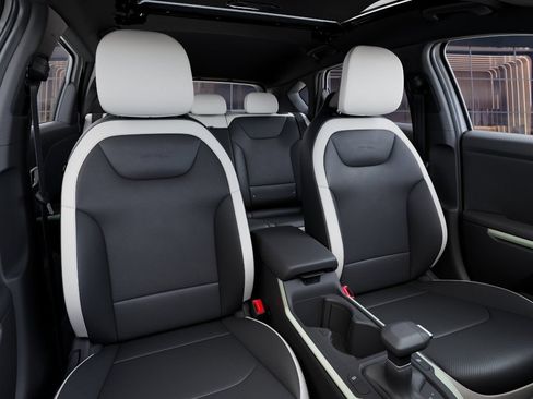 New 2026 Kia K4 GT-Line w/ GT-Line Premium Package FWD image 15