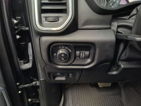 Used 2023 RAM 1500 Laramie AWD/4WD image 27