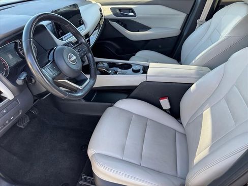 Used 2023 Nissan Rogue SL w/ SL Premium Package image 10