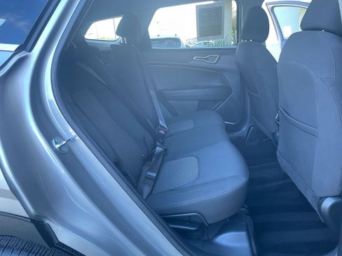 Used 2025 Kia Sportage LX image 39