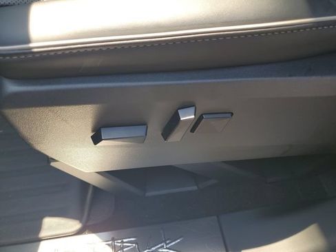 Used 2025 Tesla Cybertruck AWD Crew Cab image 7