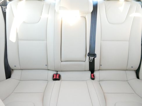 Used 2016 Volvo S60 T5 Premier image 13