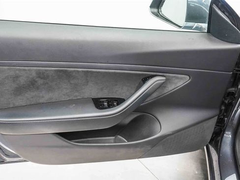 Used 2019 Tesla Model 3 Long Range image 21