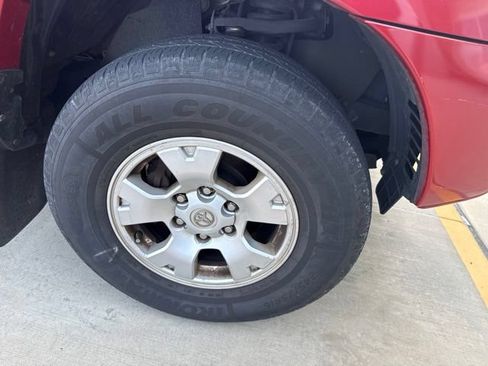 Used 2015 Toyota Tacoma PreRunner w/ SR5 Package RWD image 3