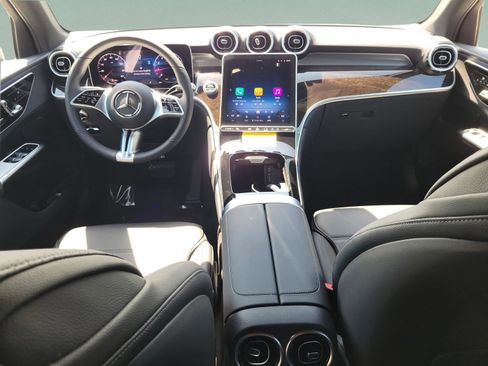 Certified 2026 Mercedes-Benz GLC 300 image 10